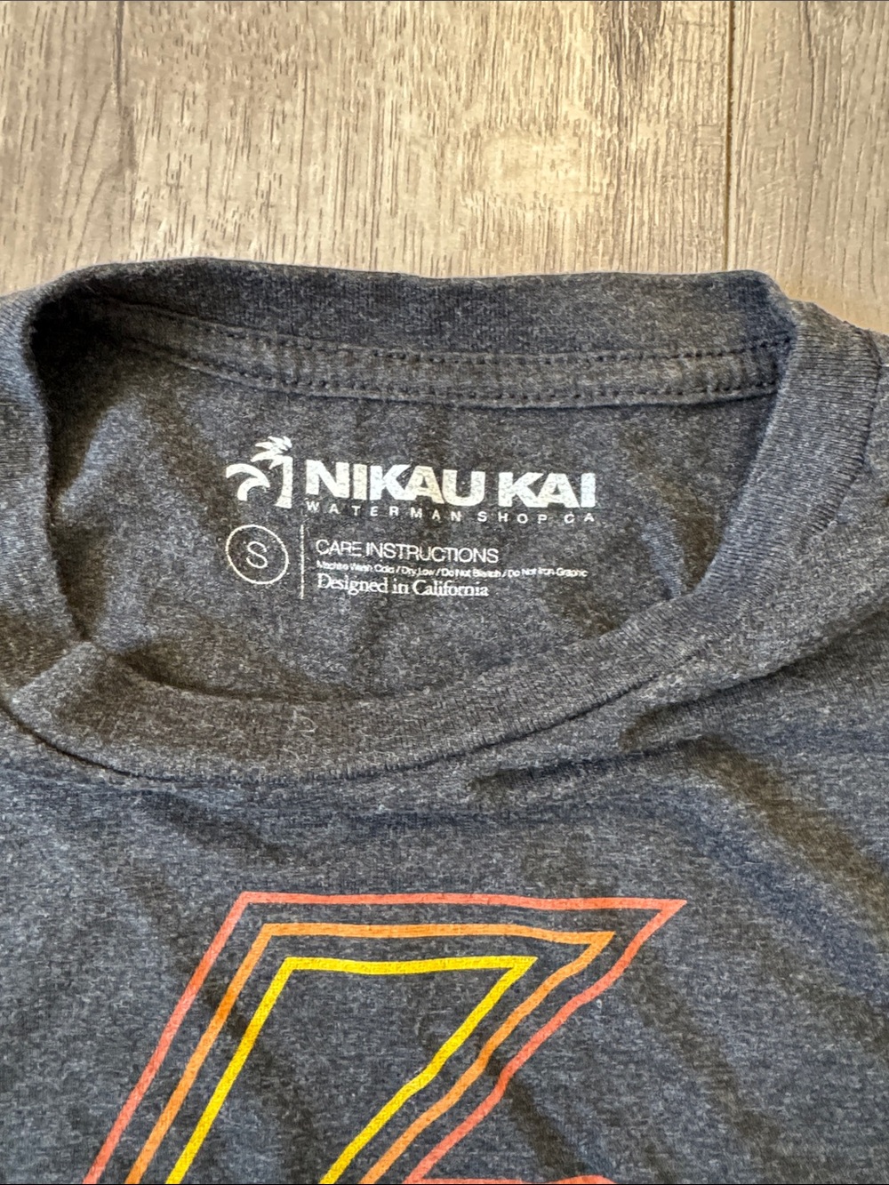 Nikau Kai Lightning Bolt Graphic Tee Charcoal Cotton Blend Crewneck Size S Surf - Picture 3 of 4